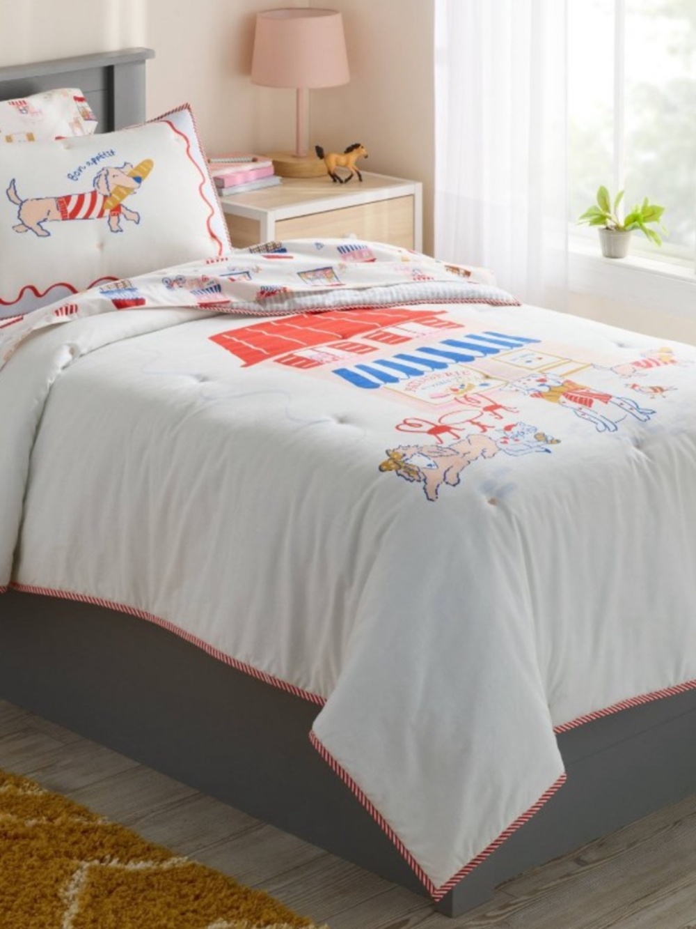 Pillowfort patisserie Full/Queen comforter set NEW WITH TAGS